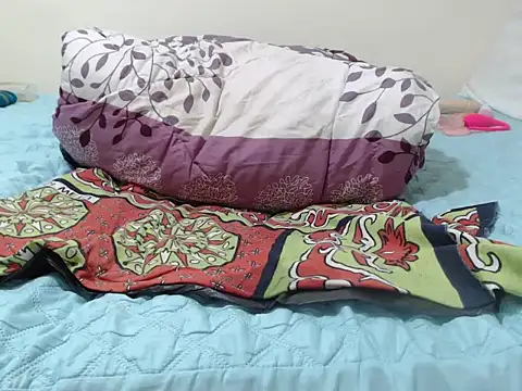 judyshinel20 online show from October 26, 2025, 2:28 pm