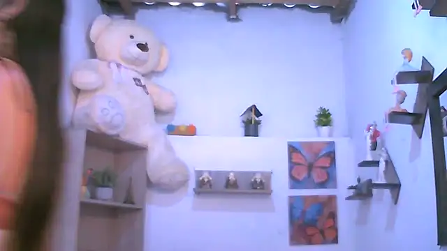 Snapshot of ChiaraFioree chatting on November 13, 2025, 7:29 pm ChiaraFioree online show from November 13, 2025, 7:29 pm