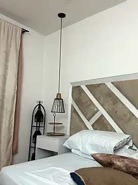 ZiaCalifa online show from January 10, 2026, 10:54 am