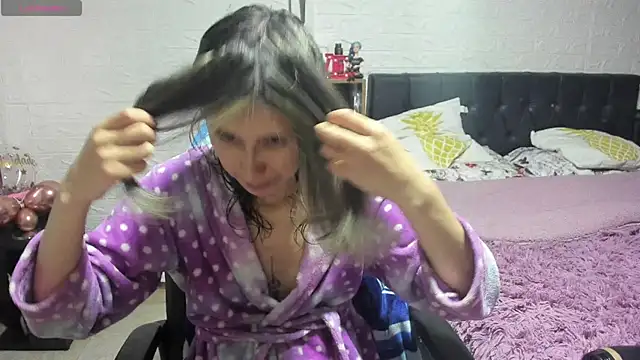 Snapshot of lauren_ashlee chatting on February 19, 2025, 3:38 pm lauren ashlee online show from February 19, 2025, 3:38 pm