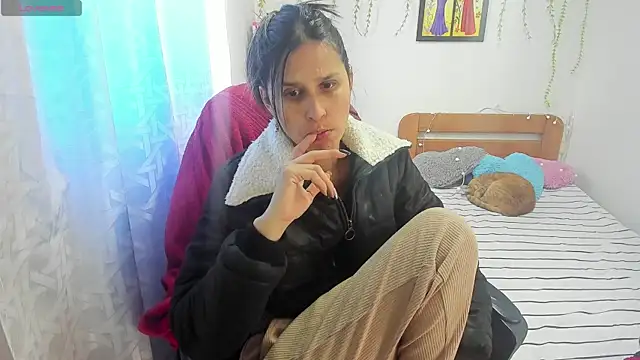 Snapshot of lauren_ashlee chatting on October 29, 2025, 3:33 pm lauren ashlee online show from October 29, 2025, 3:33 pm