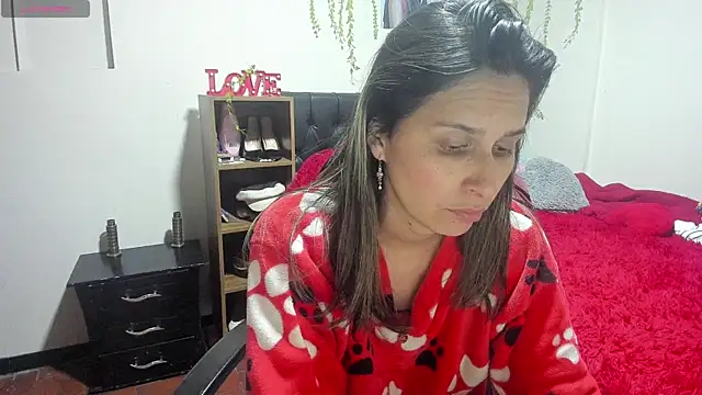 Snapshot of lauren_ashlee chatting on November 19, 2025, 2:55 am lauren ashlee online show from November 19, 2025, 2:55 am