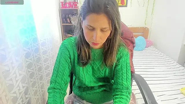 Snapshot of lauren_ashlee chatting on October 19, 2025, 4:10 pm lauren ashlee online show from October 19, 2025, 4:10 pm