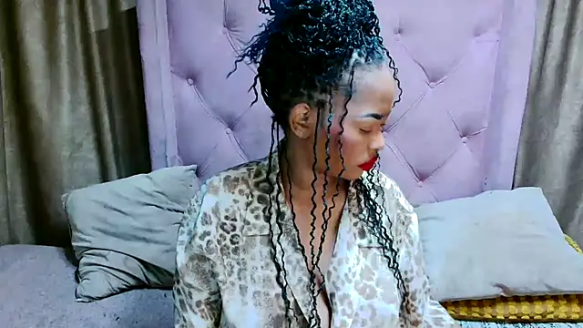 AFRICANGODDESSXXX online show from April 8, 2026, 11:28 pm