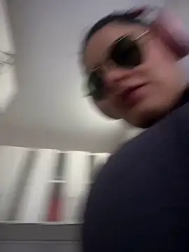 Snapshot of Insane_Issa chatting on January 21, 2025, 1:21 pm Insane Issa online show from January 21, 2025, 1:21 pm