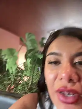 Insane Issa online show from December 21, 2025, 6:09 pm