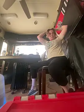 SummerBlueMoon online show from April 17, 2026, 10:12 pm