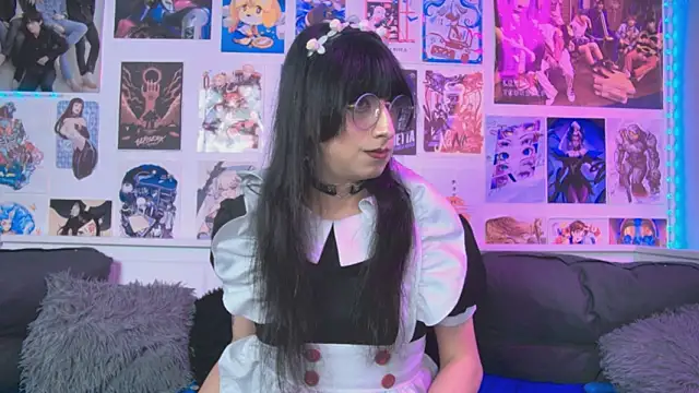 Snapshot of snowblack_ chatting on September 13, 2025, 2:06 pm snowblack online show from September 13, 2025, 2:06 pm