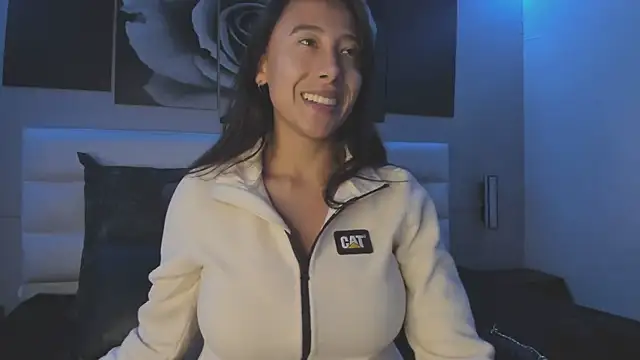 lena banks online show from December 1, 2025, 10:10 pm