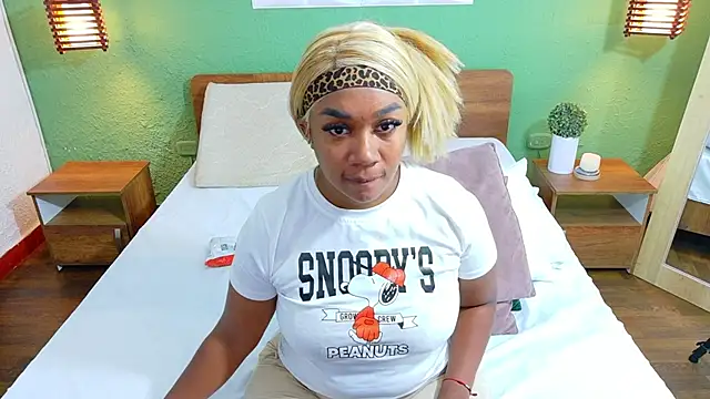 Snapshot of dannaahbrown chatting on March 11, 2025, 7:36 pm dannaahbrown online show from March 11, 2025, 7:36 pm