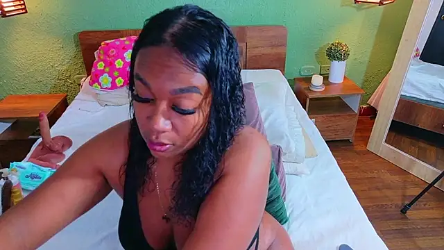 Snapshot of dannaahbrown chatting on May 6, 2026, 10:14 pm dannaahbrown online show from May 6, 2026, 10:14 pm
