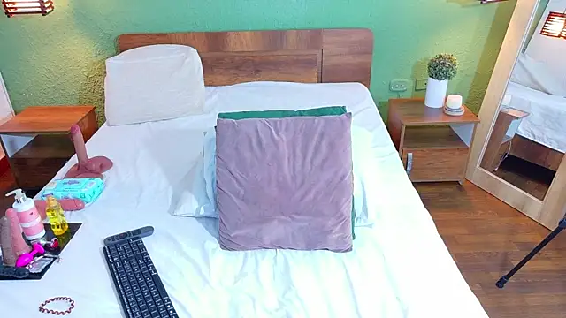 Snapshot of dannaahbrown chatting on December 2, 2025, 4:30 pm dannaahbrown online show from December 2, 2025, 4:30 pm