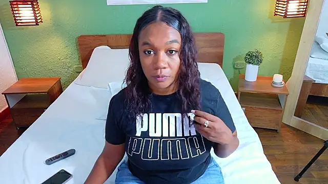 Snapshot of dannaahbrown chatting on October 17, 2025, 7:48 pm dannaahbrown online show from October 17, 2025, 7:48 pm