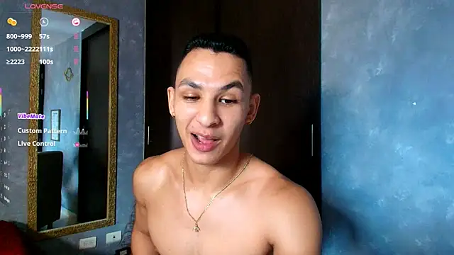 Snapshot of liuscast22 chatting on October 15, 2025, 3:09 pm liuscast22 online show from October 15, 2025, 3:09 pm