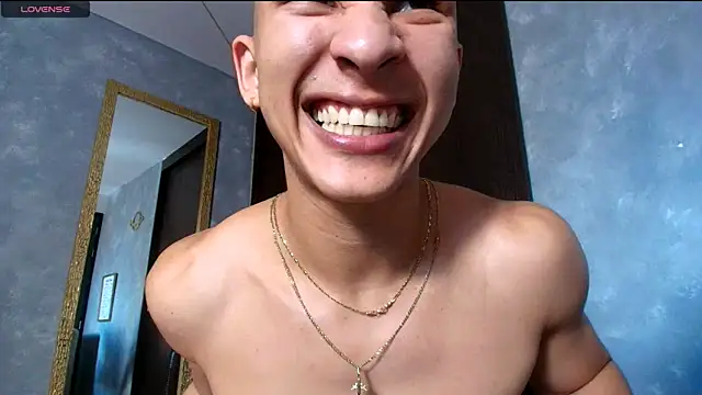 Snapshot of liuscast22 chatting on October 5, 2025, 2:30 pm liuscast22 online show from October 5, 2025, 2:30 pm