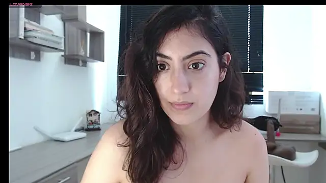 Snapshot of MIYESSI chatting on March 18, 2025, 4:28 pm MIYESSI online show from March 18, 2025, 4:28 pm