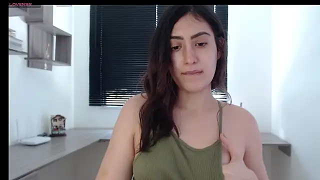 Snapshot of MIYESSI chatting on February 19, 2025, 4:33 pm MIYESSI online show from February 19, 2025, 4:33 pm