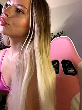 KittyKatyDream online show from November 11, 2025, 2:45 pm