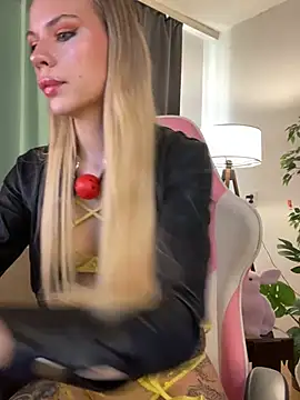 KittyKatyDream online show from April 7, 2026, 4:09 pm