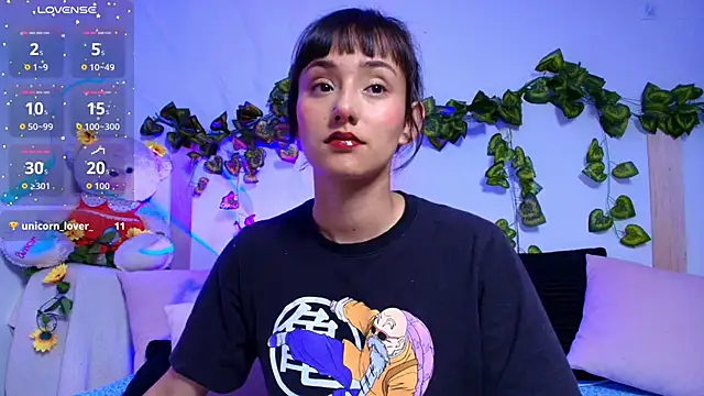 tati cardenas online show from December 4, 2025, 4:44 am