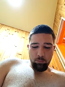 juuuaniii online show from April 2, 2026, 6:14 pm