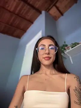 Snapshot of lauravasquez chatting on September 13, 2025, 4:51 pm lauravasquez online show from September 13, 2025, 4:51 pm