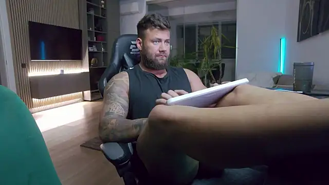 Snapshot of UbbeViking chatting on October 15, 2025, 5:10 pm UbbeViking online show from October 15, 2025, 5:10 pm