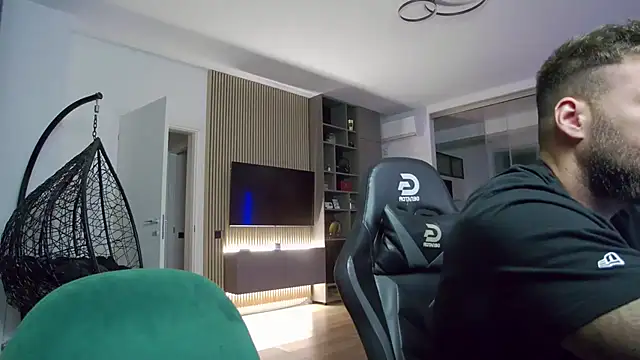 Snapshot of UbbeViking chatting on October 25, 2025, 7:58 pm UbbeViking online show from October 25, 2025, 7:58 pm