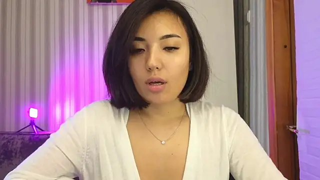 Snapshot of lily__foster chatting on October 8, 2025, 9:44 am lily foster online show from October 8, 2025, 9:44 am