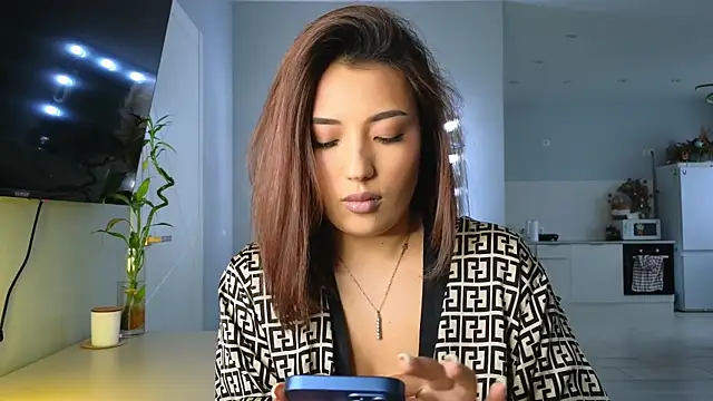 Snapshot of lily__foster chatting on March 23, 2025, 5:32 am lily foster online show from March 23, 2025, 5:32 am