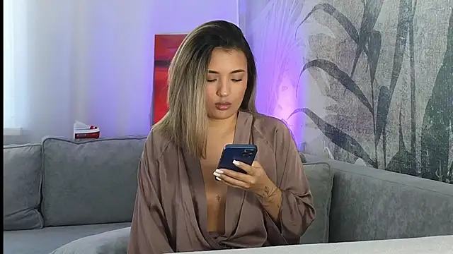 Snapshot of lily__foster chatting on March 5, 2025, 5:50 am lily foster online show from March 5, 2025, 5:50 am