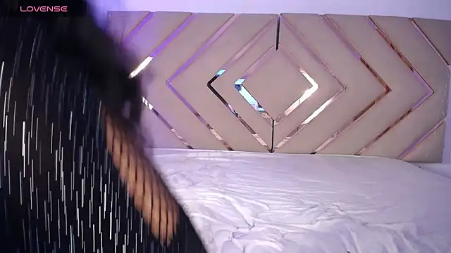 Snapshot of Raven_foxter1 chatting on January 20, 2025, 8:50 pm Raven foxter1 online show from January 20, 2025, 8:50 pm