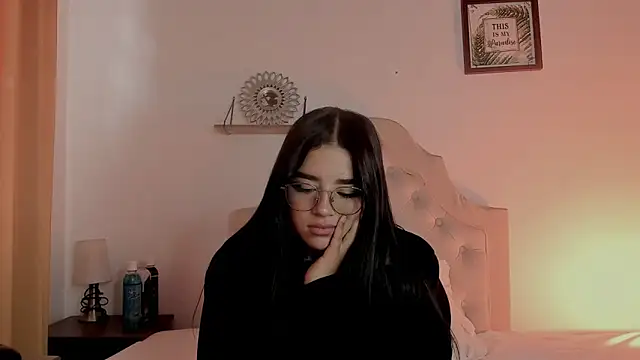 Snapshot of aliice_walker_ chatting on January 28, 2025, 7:32 pm aliice walker online show from January 28, 2025, 7:32 pm