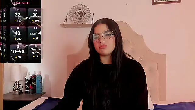 Snapshot of aliice_walker_ chatting on February 1, 2025, 4:32 pm aliice walker online show from February 1, 2025, 4:32 pm