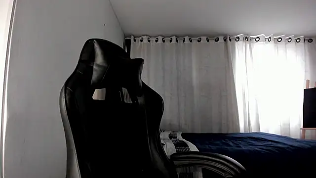 Snapshot of aliice_walker_ chatting on October 10, 2025, 6:20 pm aliice walker online show from October 10, 2025, 6:20 pm