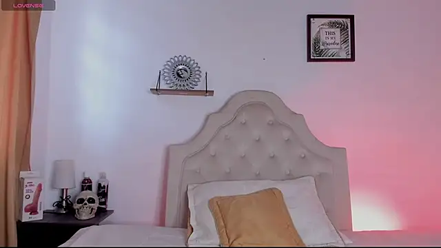 Snapshot of aliice_walker_ chatting on September 15, 2025, 1:33 pm aliice walker online show from September 15, 2025, 1:33 pm