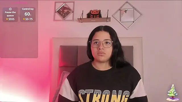 Snapshot of aliice_walker_ chatting on January 16, 2025, 12:31 pm aliice walker online show from January 16, 2025, 12:31 pm