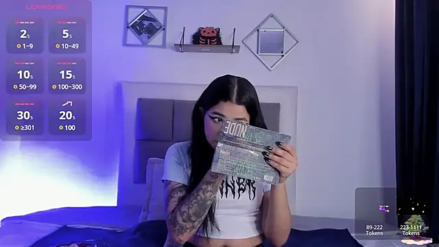 Snapshot of aliice_walker_ chatting on January 13, 2025, 1:17 pm aliice walker online show from January 13, 2025, 1:17 pm