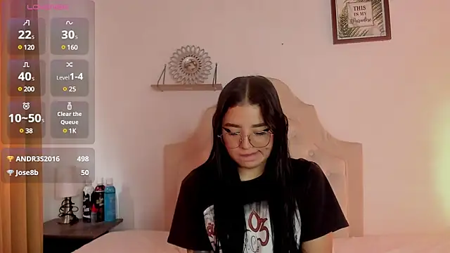 Snapshot of aliice_walker_ chatting on February 3, 2025, 6:17 pm aliice walker online show from February 3, 2025, 6:17 pm