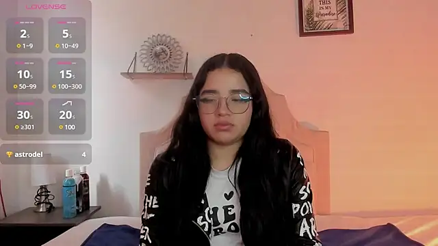 Snapshot of aliice_walker_ chatting on January 27, 2025, 5:48 pm aliice walker online show from January 27, 2025, 5:48 pm