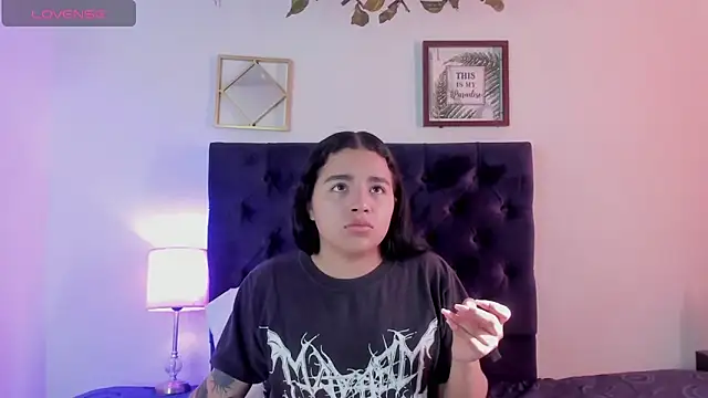 Snapshot of aliice_walker_ chatting on February 18, 2025, 1:11 pm aliice walker online show from February 18, 2025, 1:11 pm