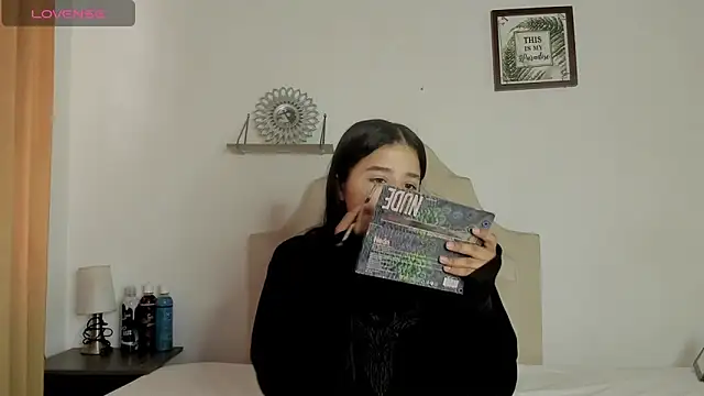 Snapshot of aliice_walker_ chatting on January 29, 2025, 1:07 pm aliice walker online show from January 29, 2025, 1:07 pm