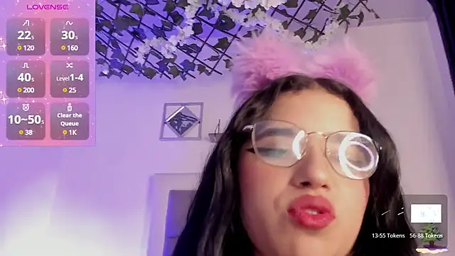 Snapshot of aliice_walker_ chatting on January 11, 2025, 6:44 pm aliice walker online show from January 11, 2025, 6:44 pm