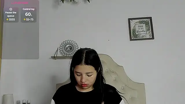 Snapshot of aliice_walker_ chatting on February 3, 2025, 12:14 pm aliice walker online show from February 3, 2025, 12:14 pm