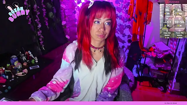 Roxanbunny1 online show from February 18, 2025, 7:43 am