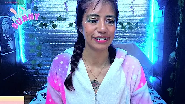 Roxanbunny1 online show from March 27, 2026, 4:19 pm