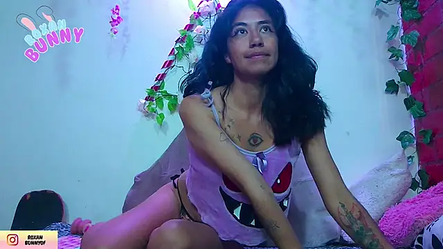 Roxanbunny1 online show from December 13, 2025, 8:04 pm