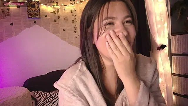 kisstarxxx online show from October 19, 2025, 3:09 am