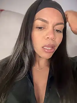 Charly  online show from October 26, 2025, 1:50 am