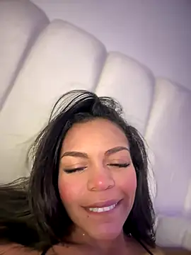 Charly  online show from November 15, 2025, 5:00 am